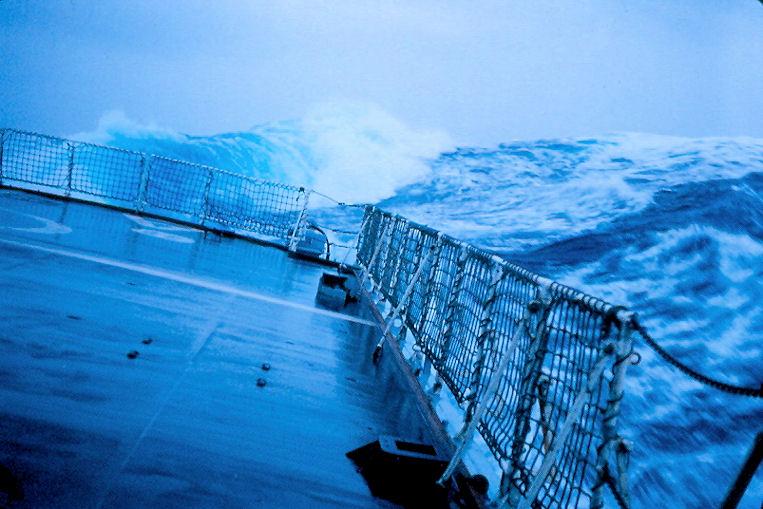 ZA-rough1-.jpg - the Type 21s had a relatively low flight deck, and the Flight were always getting a good soaking!-photo©David Marchant