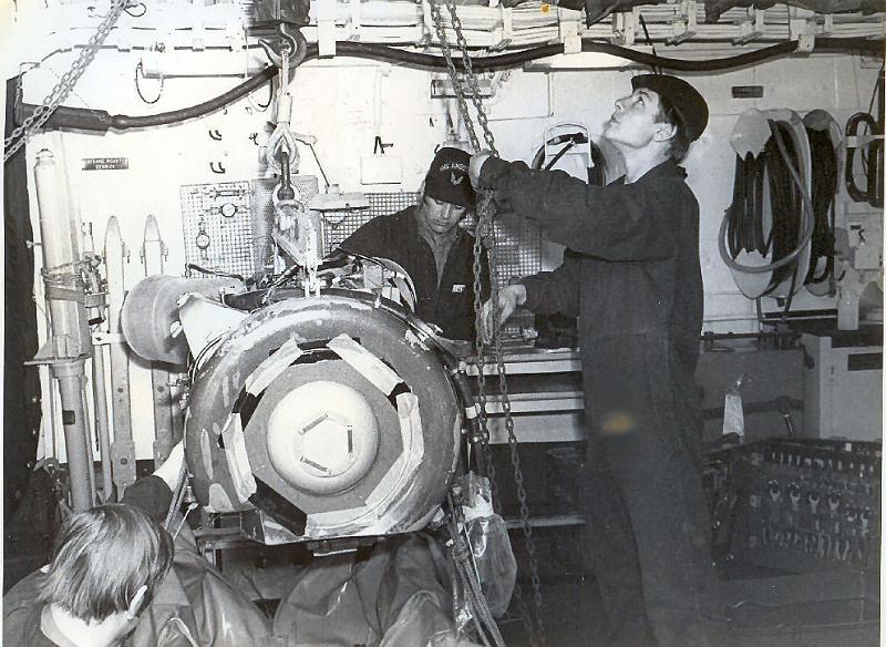 scan0002_jpg.jpg - Preparation of replacement engine for Wasp L - R Dinger, Ken Lewis, mephoto©David Marchant