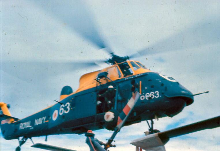 scan0006_jpg.jpg - Wessex 3 In-flight refuelingphoto©David Marchant