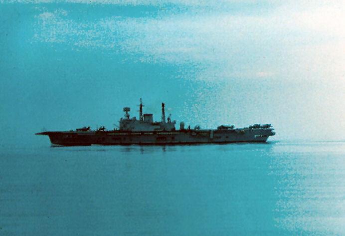 scan0011_jpg.jpg - HMS Ark Royal (IV) escorted by Ambuscade Teamwork 76 -photo©David Marchant
