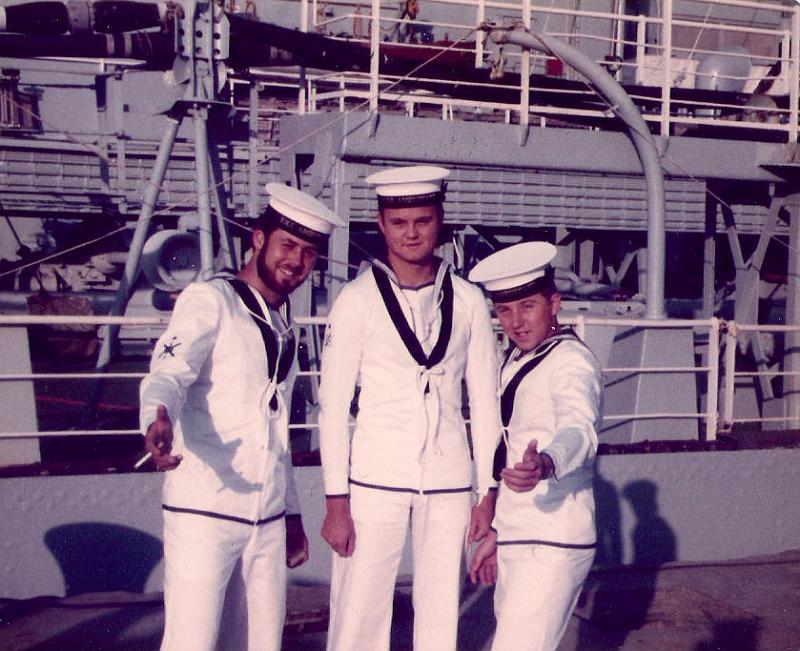 82_C_Karachi_Haynes_Jesse_Tommo.jpg - Mark Haynes, Hessie James, Tommo    Karachi 1982